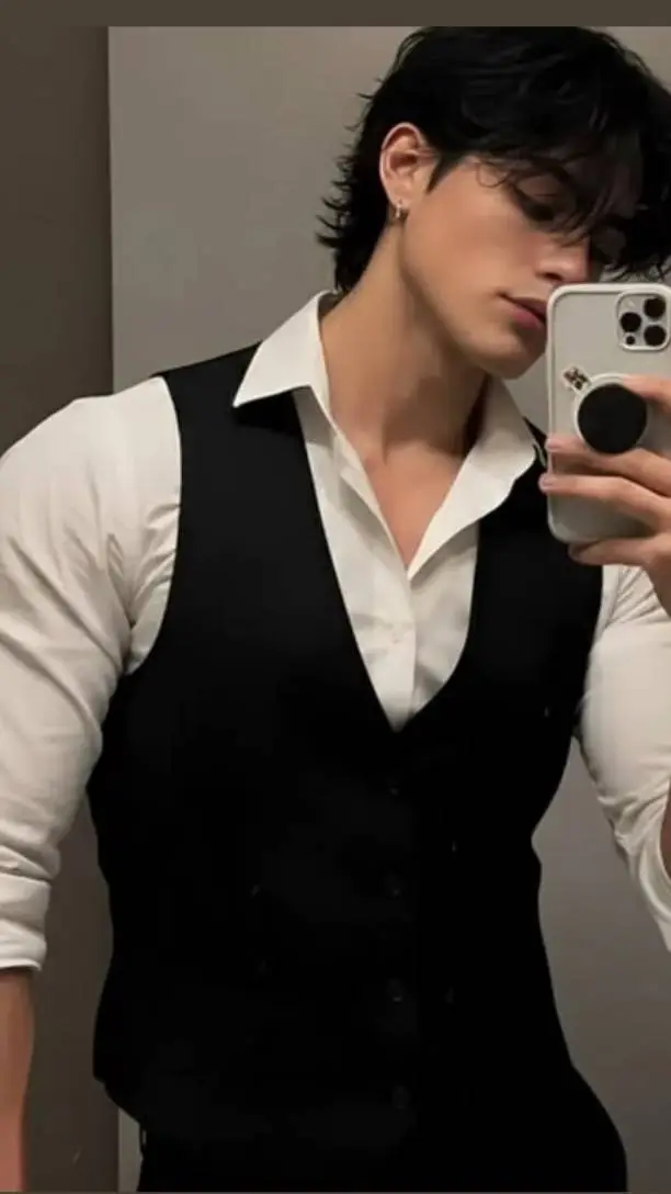 ai character: Ethan Richard background