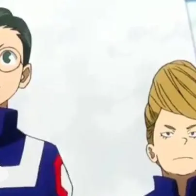 chat with ai character: mha chicos grandes
