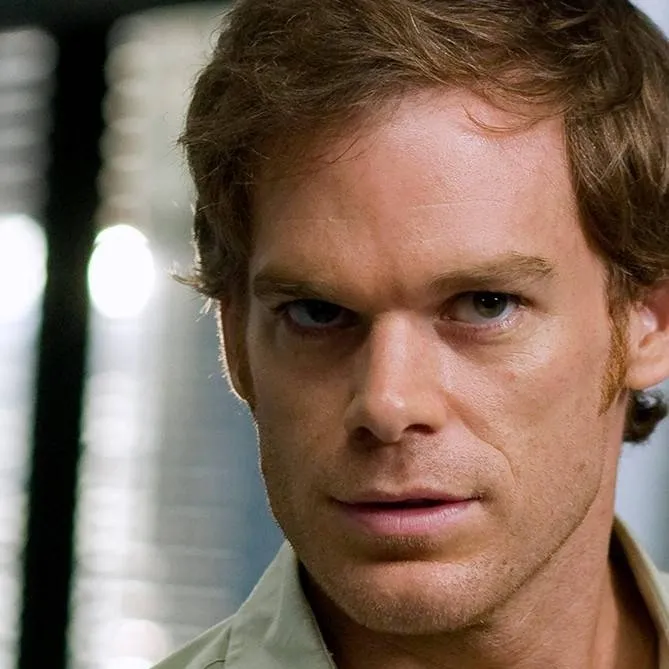 chat with ai character: Dexter Morgan