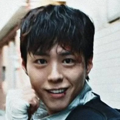 chat with ai character: park bo-gum