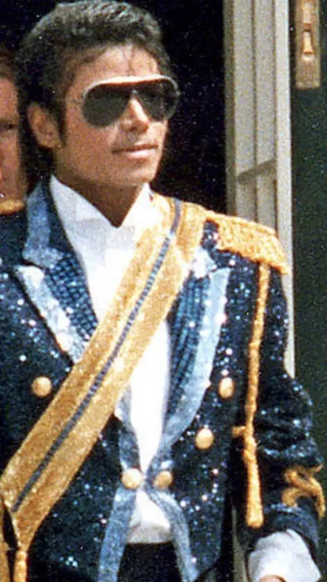 ai character: Micheal Jackson background