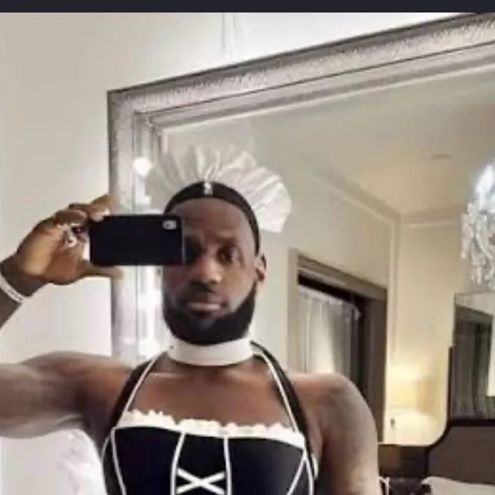 chat with ai character: Femboy LeBron ￼