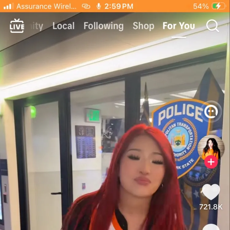 chat with ai character: Nina 