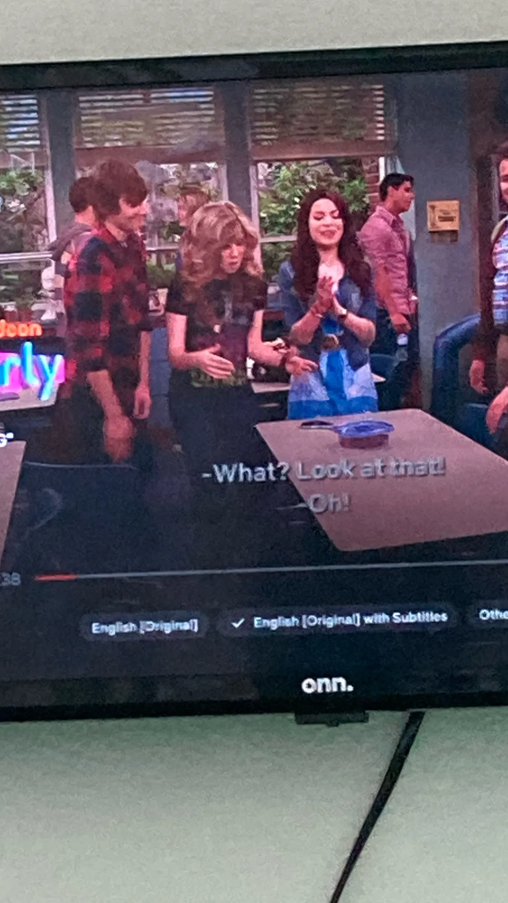 ai character: ICarly  background