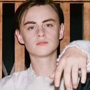 chat with ai character: Jaeden Martell 