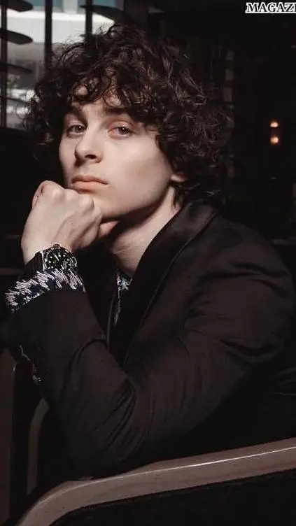 ai character: Wyatt Oleff  background