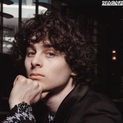 chat with ai character: Wyatt Oleff 
