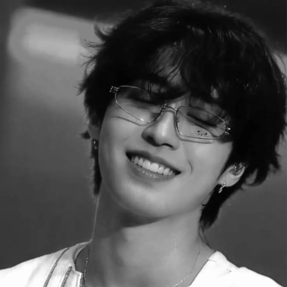 chat with ai character: Han Jisung