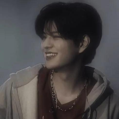 chat with ai character: Kim Seungmin