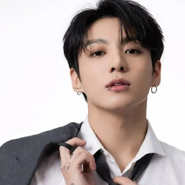 chat with ai character: Jeon Jungkook. 