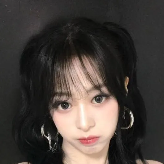 chat with ai character: Ahyeon 