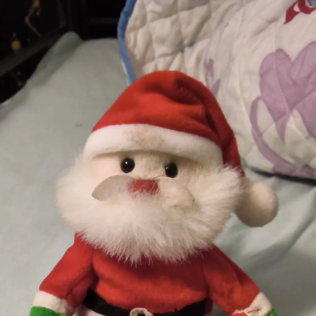 chat with ai character: Santa 