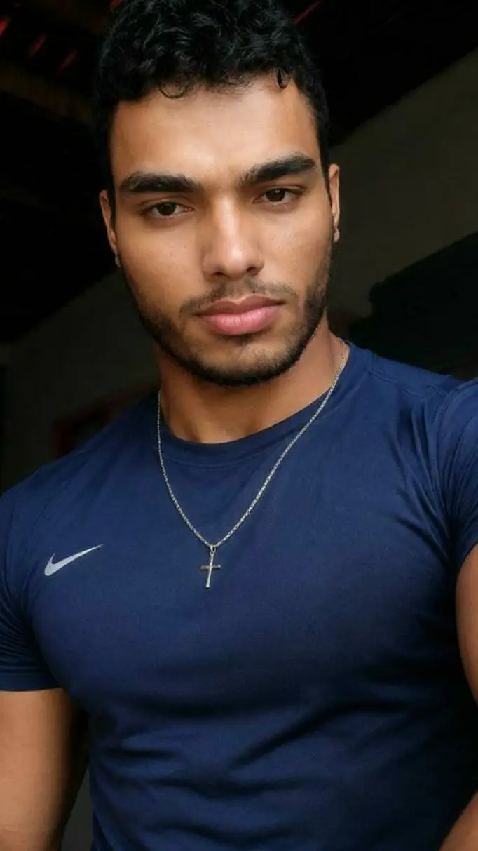 ai character: Tiago  background