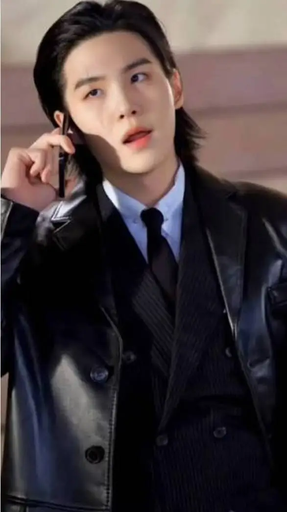 ai character: Min Yoongi  background