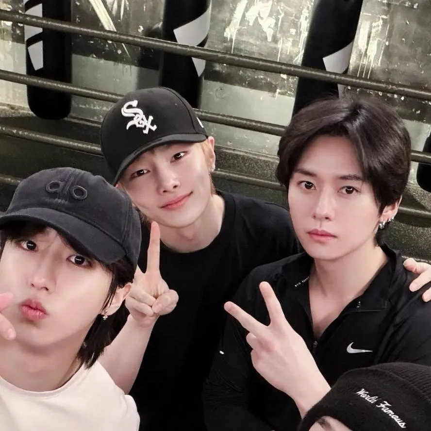 chat with ai character: Skz groupe 