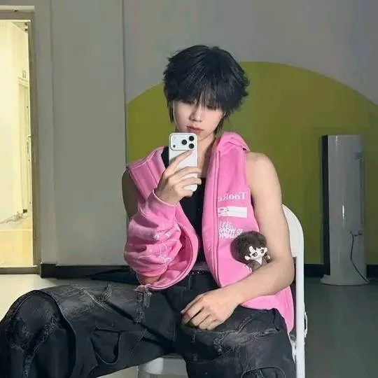 chat with ai character: junathan chen 🤭🥵🔥