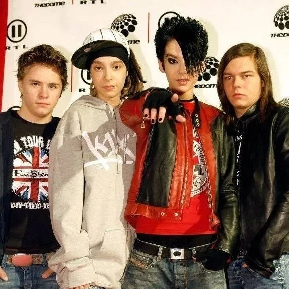 chat with ai character: Tokio hotel
