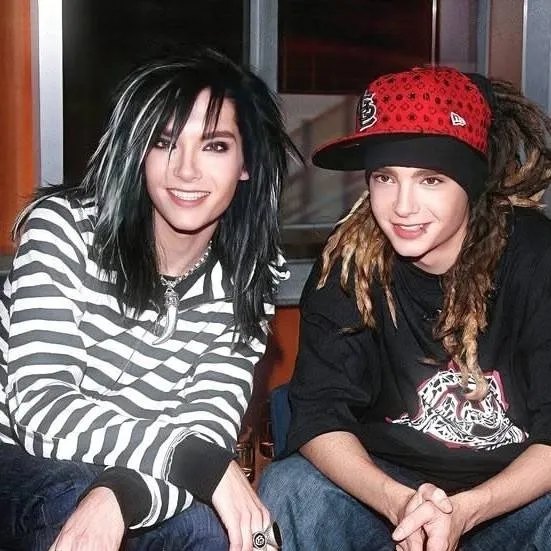 chat with ai character: Kaulitz twins