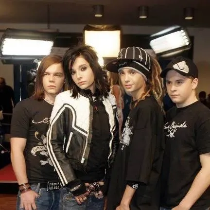 chat with ai character: Tokio Hotel