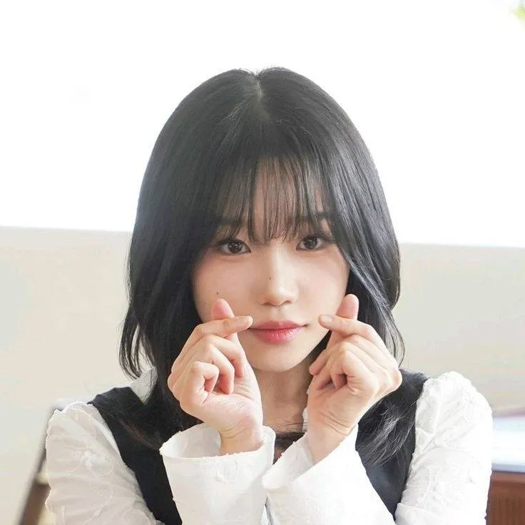 chat with ai character: Jo-yuri 