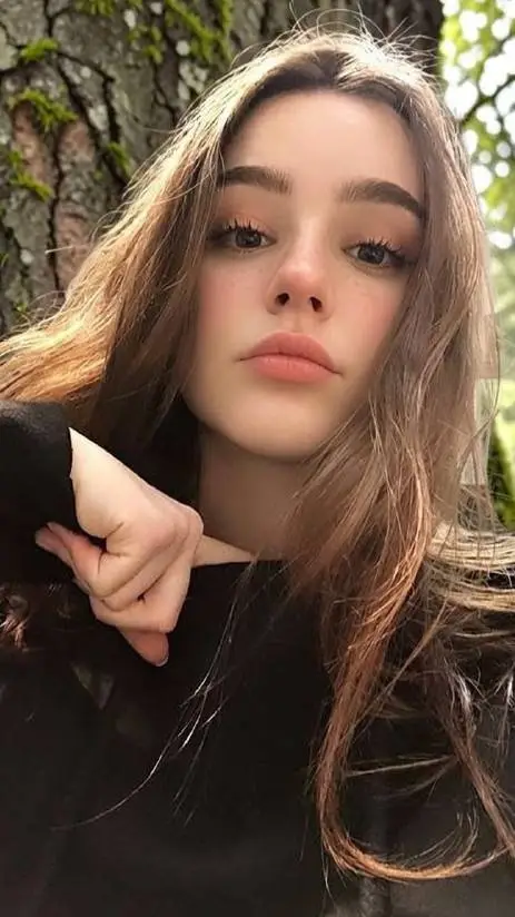 Talkie AI - Chat with Dalia