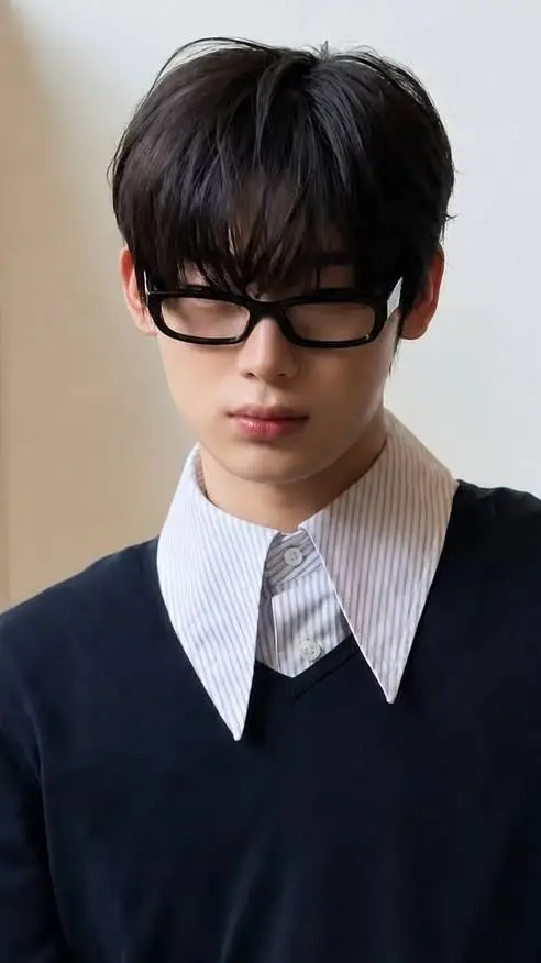 ai character: Kim Sunoo  background