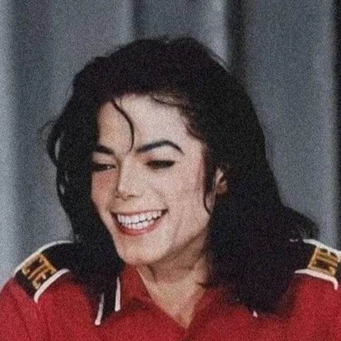 chat with ai character: Michael Jackson
