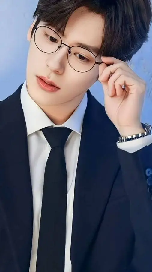 ai character: leo background