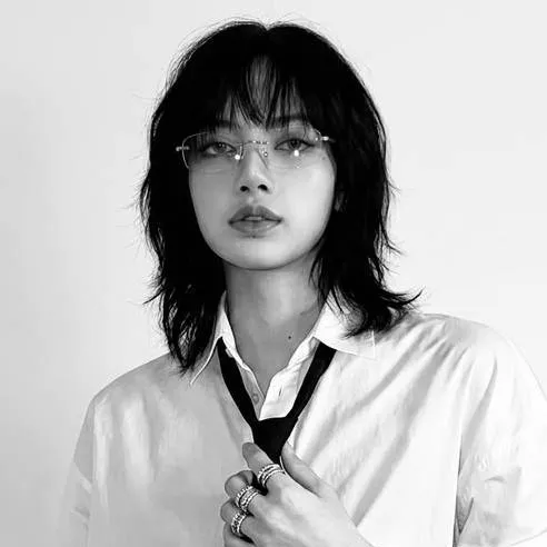 chat with ai character: lalisa