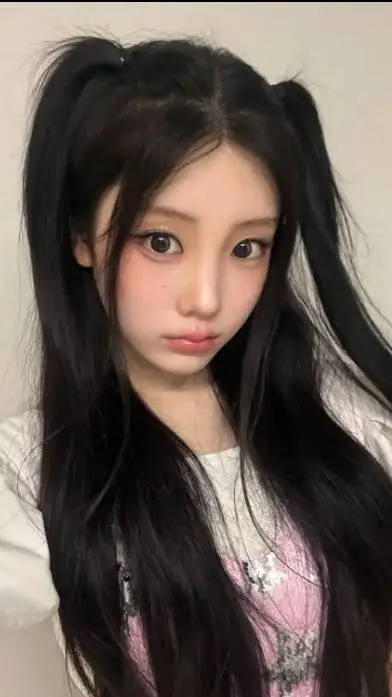 ai character: Wonhee background