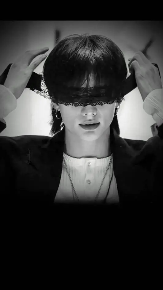 ai character: hyunjin  background