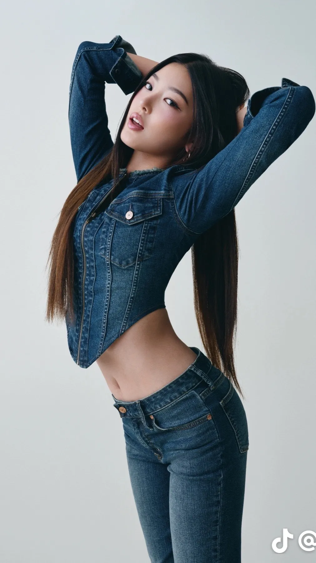 ai character: KATSEYE background