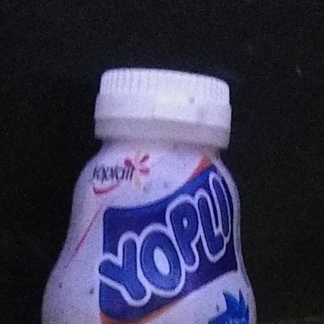 chat with ai character: yogurt (yoplait)