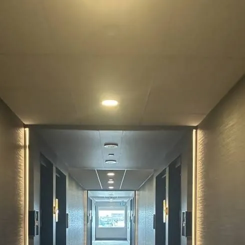 chat with ai character: Hotel! 