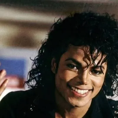 chat with ai character: Michael Jackson🎤🎤