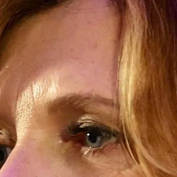 chat with ai character: Christine Drazan