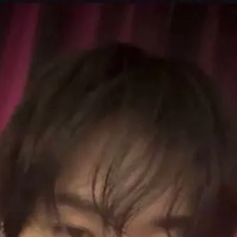 chat with ai character: clingy bf lee know