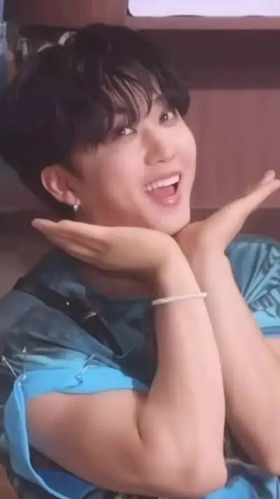 ai character: Changbin (skz)  background