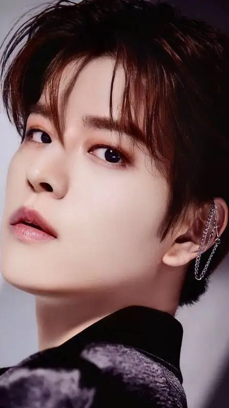 ai character: Seungmin (skz) background