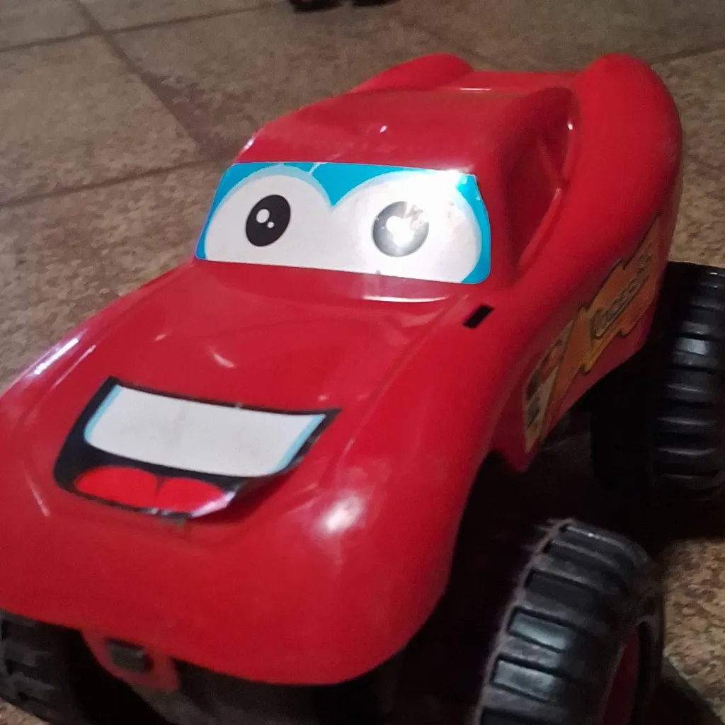 chat with ai character: cursed McQueen 