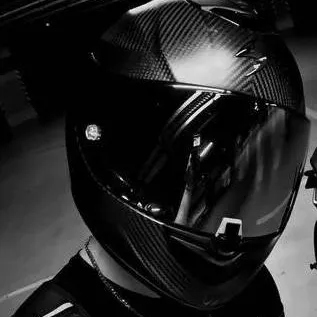chat with ai character: Zane(Bikeboy🇵🇱)