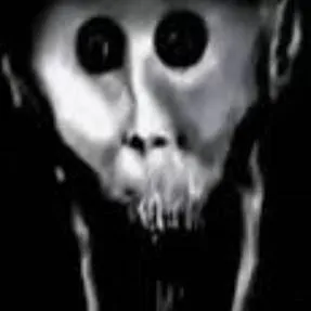 chat with ai character: smqle scary