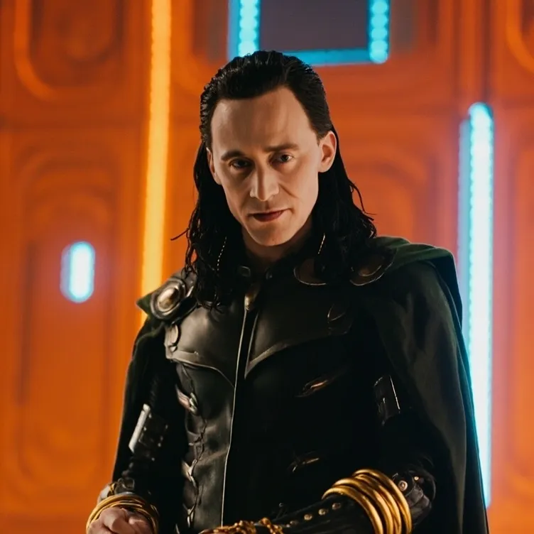 chat with ai character: Loki Odinson 