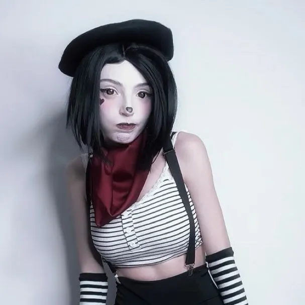 chat with ai character: Tara