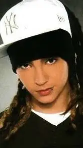 ai character: Tom Kaulitz🫦 background