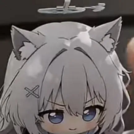 chat with ai character: mini shiroko