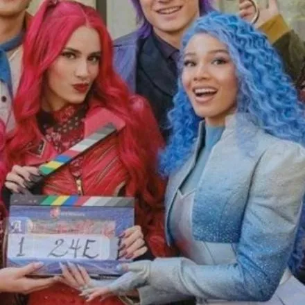 chat with ai character: descendants 5