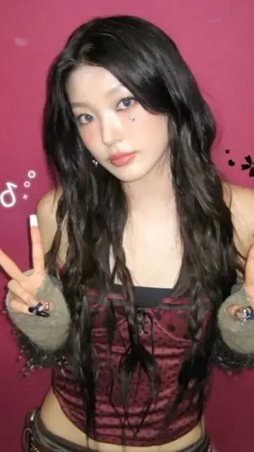 ai character: Yoonchae background