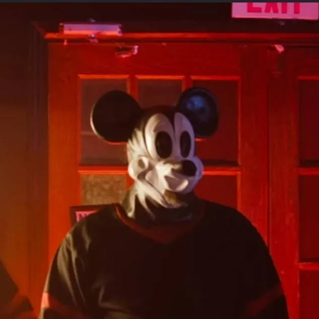 chat with ai character: mickeys mouse trap