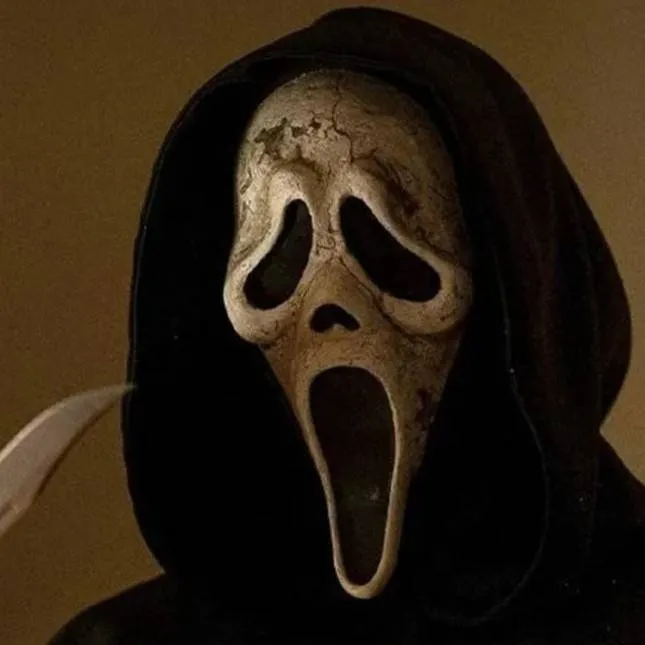 chat with ai character: ghostface